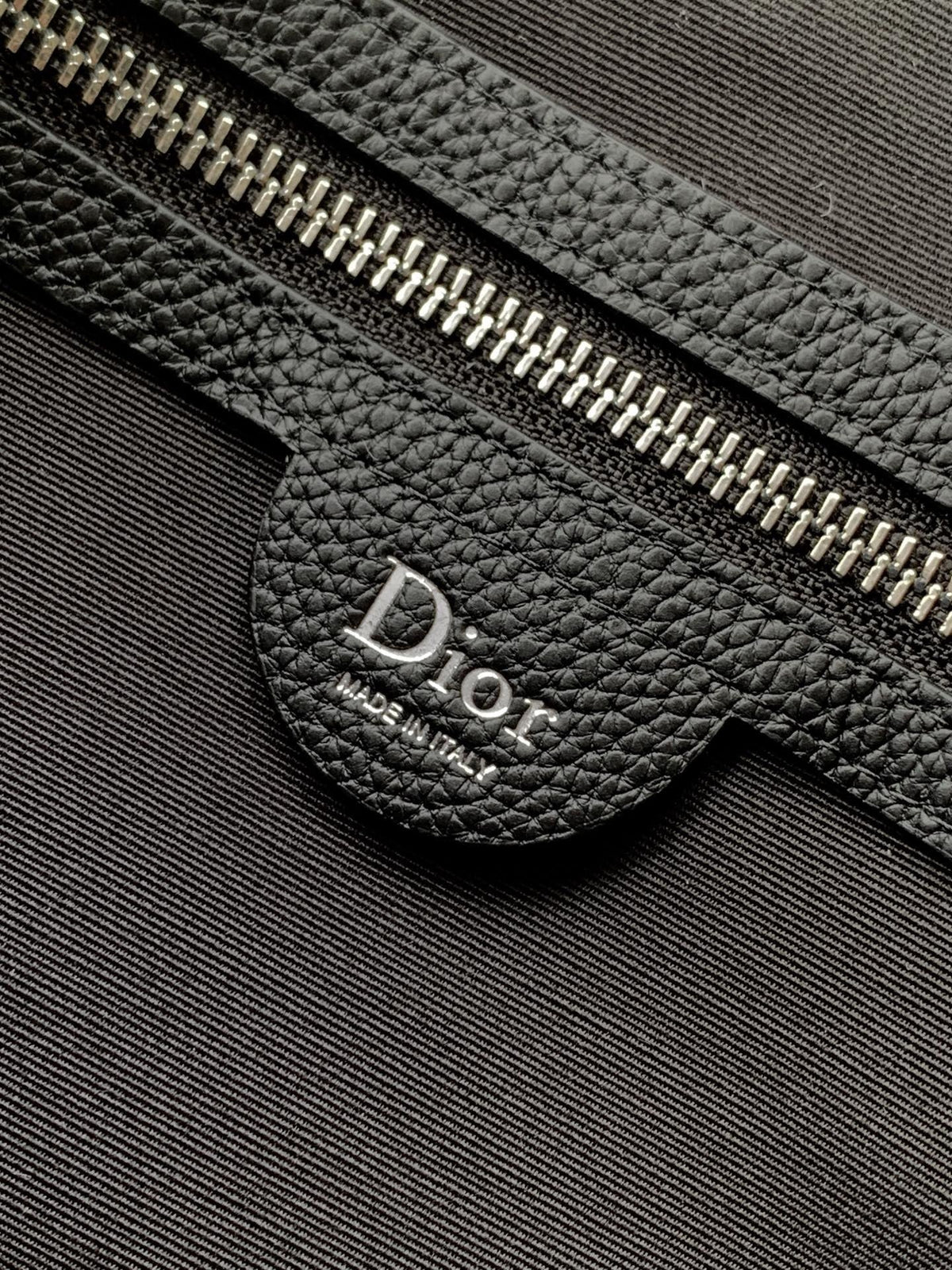 CD 2026 Jett Flap Messenger Bag 25cm Black Grained Calfskin