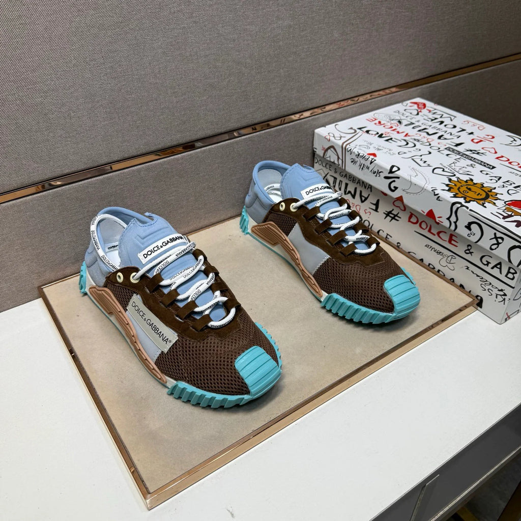 Matching Casual Shoes for Couples 1026042015