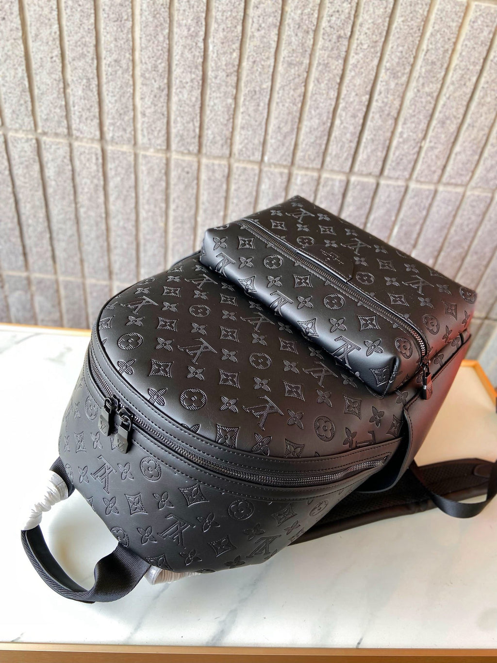 Luxury V Logo Classic RACER Backpack XC0425111904