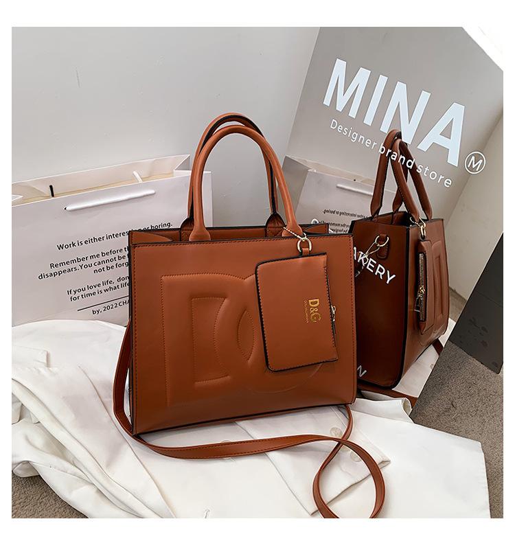 New Fashion Versatile One Shoulder Handheld Bag 1024010906