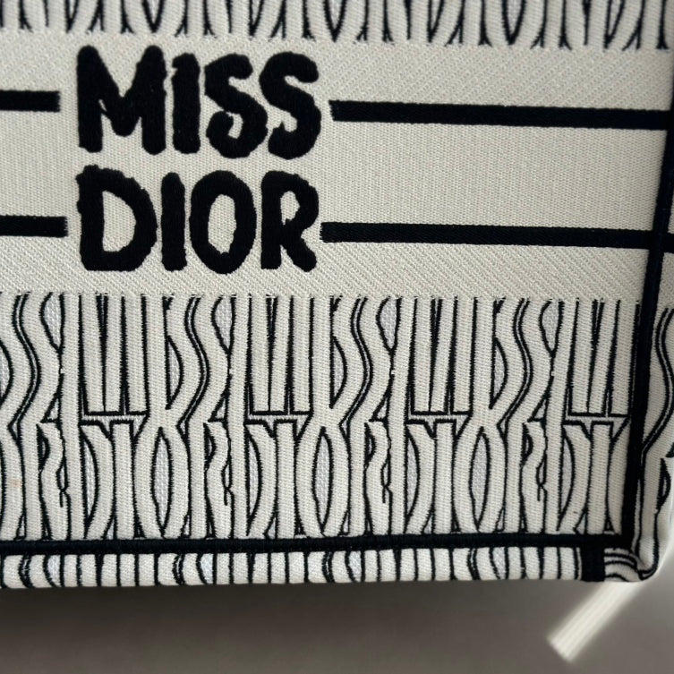 New fashion and versatile tote shopping bag 1024101213