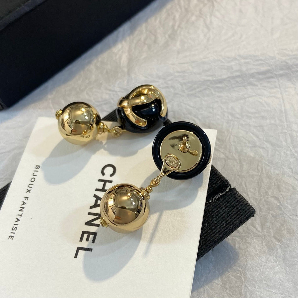 New Stylish Women's CC Earrings ZS1326091722