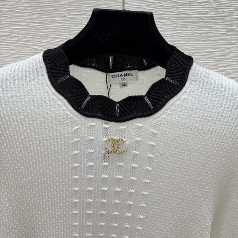 New Fashion Women CC Ruffle Trim Hollow Knit Top DM1326091822