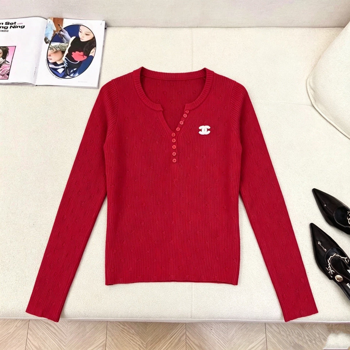 New Fashion Women's CC V-Neck Knit Top DM1326091825