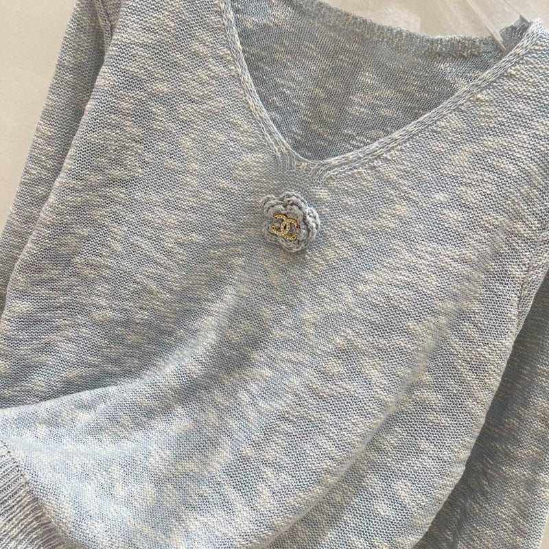 New Fashion Women's CC V Neck Knit Sweater DM1326092008